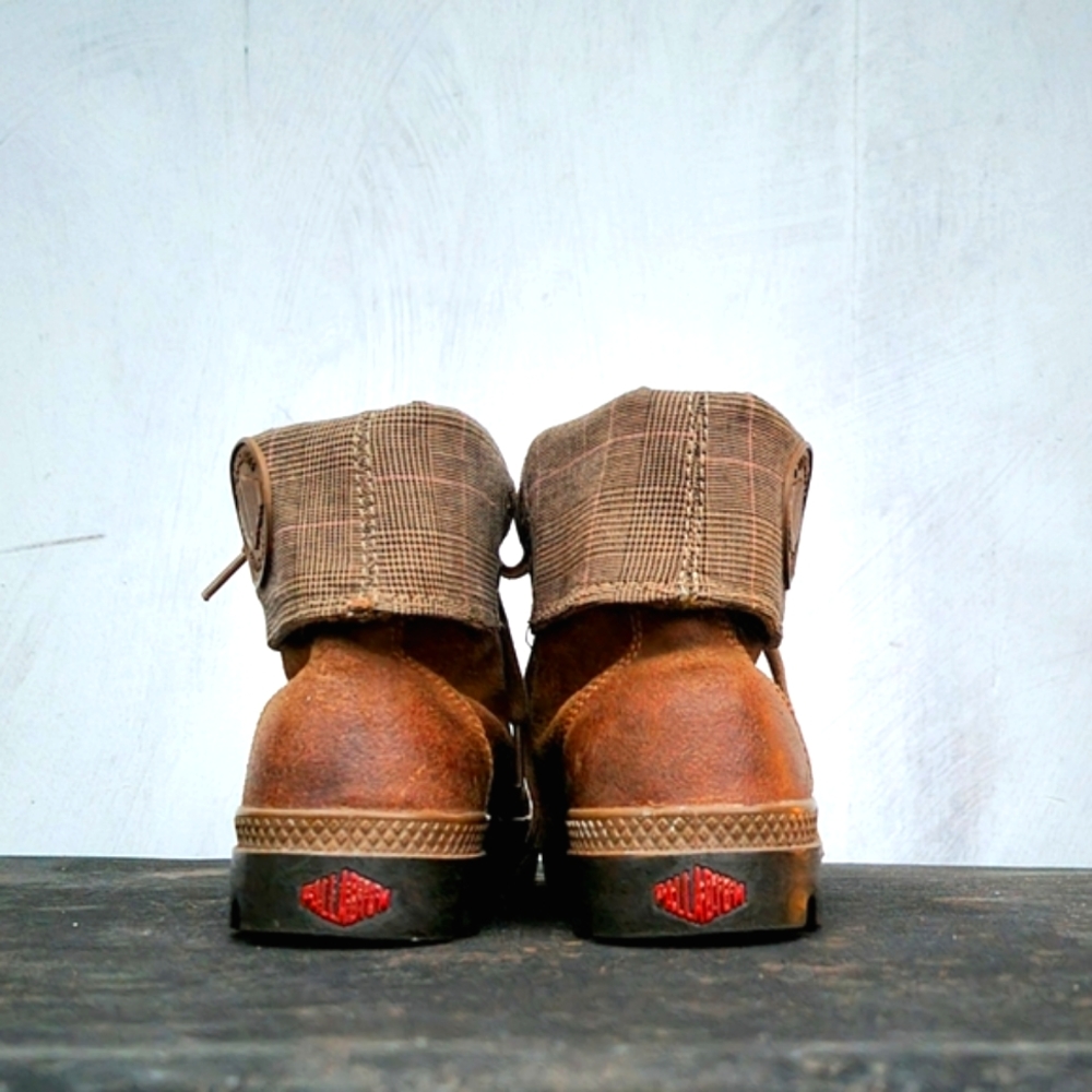 Palladium Women’s Baggy Leather Boots with Foldable Cuff - Picture 9 of 15